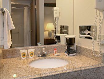Super 8 By Wyndham Denver Stapleton Экстерьер фото